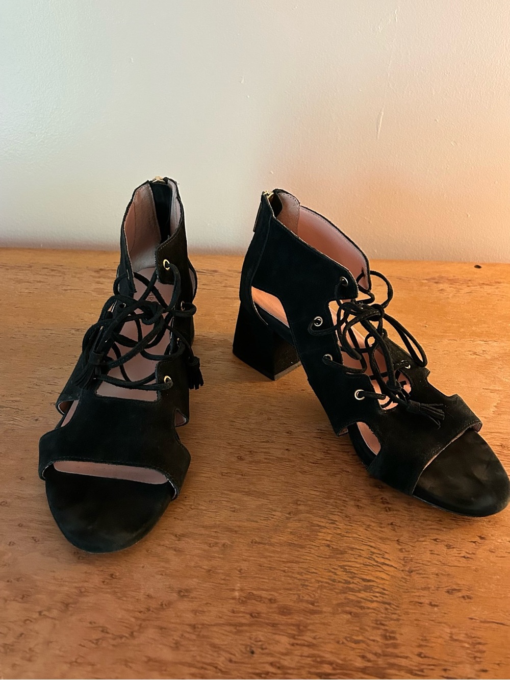 Taryn Rose Black Suede Gillie Sz 10